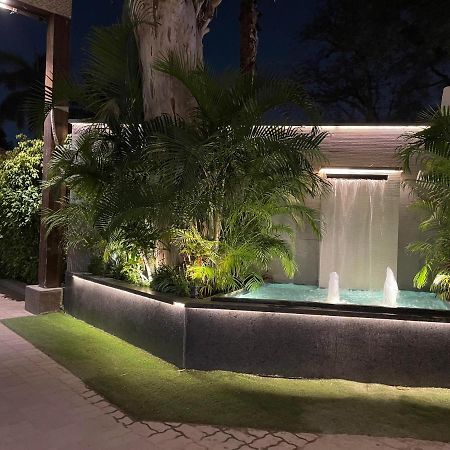 Kingston Resort Канпур Екстериор снимка