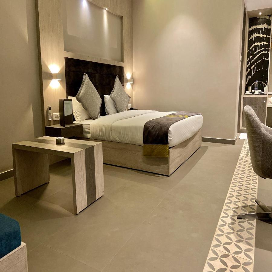 Kingston Resort Канпур Екстериор снимка