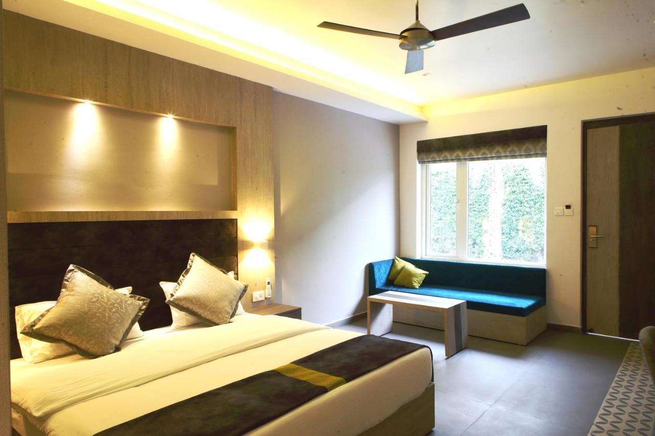 Kingston Resort Канпур Екстериор снимка